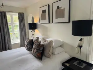 Scarborough Hill Country Inn