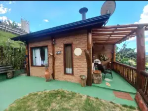 Chalé Charmoso Com Vista p/ Montanha - Gonçalves