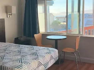 Main & Salt