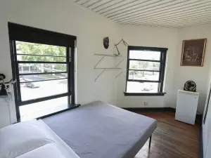 Ocean Island Inn | Backpackers | Suites