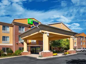 Holiday Inn Express & Suites LANCASTER-LITITZ by IHG