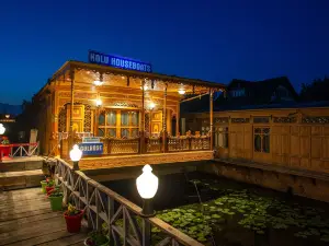 Kolu Group of Houseboats