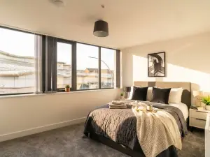 Bright 1 Bed Apartment in Central Wrexham