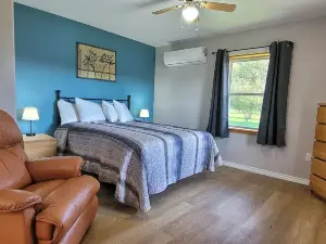 MacIver's Motel and Camp