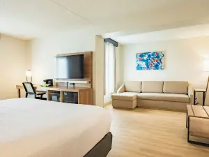 La Quinta Inn & Suites by Wyndham Danbury