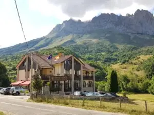 Hotel Cumbres de Valdeón