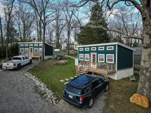 Justice- Book 1, 2 or 3 Cabins. Pet Friendly for a fee. Lake View