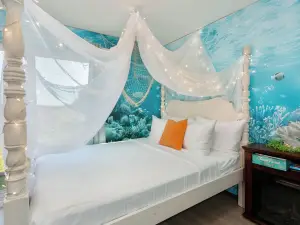 Breakwater Inn