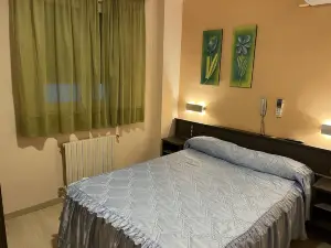 Hostal La Vila