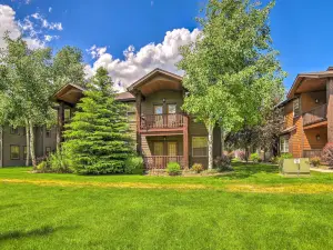 Cozy Driggs Condo ~ 40 Mi to Grand Teton NP!
