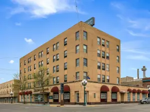 Coates Plaza Hotel
