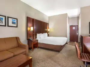 คอมฟอร์ต อินน์แอนด์สวีทส์ คอนเวย์