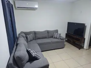 Casa 3 recámaras cerca del aeropuerto