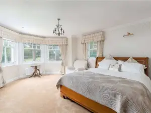 Superb Dream 7 bedroom Mansion Near Edinburgh