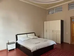 Yurta Guest House - Airport