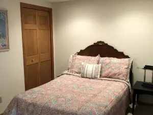 Rock River Haven - charming, spacious, peaceful