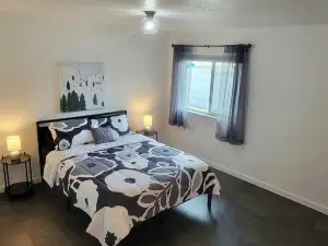 SilverStrike Condos Convenient Comfortable and Affordable. Close to Gondola.