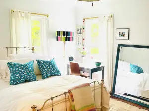 Dreams Park Accessible Historic 3-bedroom house in Artsy Cherry Valley