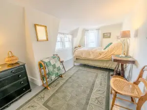 Dreamlea is an oceanfront 3-bedroom house in Belfast, Maine