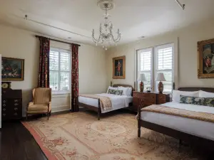 Hotel Everett