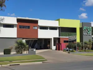 Abode37 Motel Emerald