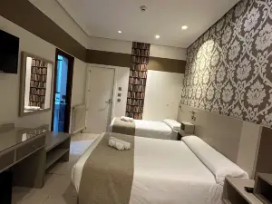 Hostal Atocha Almudena Martín