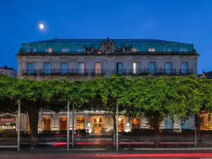 AC Hotel Palacio Universal