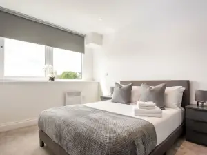 Modern 1 Bedroom Apartment in Central Wakefield