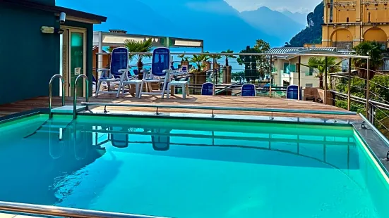 歐羅巴飯店 - 天空游泳池及全景