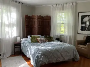 Peacock Garden Cottage - Discounted for Winter Month Rental