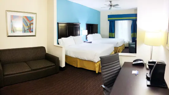 Holiday Inn Express & Suites Gainesville