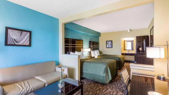 Boca Suites Deerfield Beach, SureStay Collection by BW