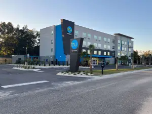 希爾頓尼斯維爾, FL