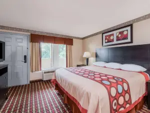 Super 8 by Wyndham Old Saybrook