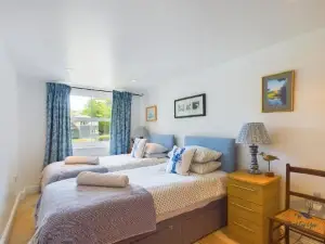 16 Solent Landing