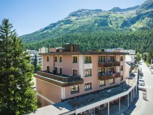 Hotel Corvatsch - Web Check-in