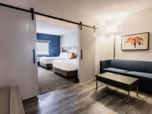 Holiday Inn Express & Suites CALGARY SOUTH-MACLEOD TRAIL S by IHG