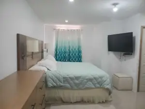 Luxeley Hotel and Suites