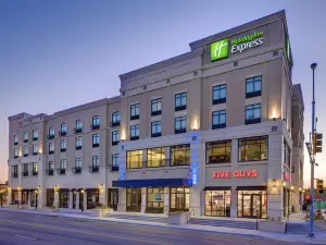 Holiday Inn Express & Suites KANSAS CITY KU MEDICAL CENTER by IHG