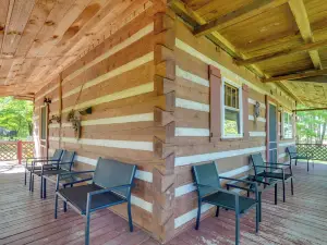 門廊和火坑：適合家庭的艾夫頓小屋！