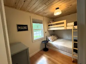 Cabin at The Dock Of The Bay -Lakefront w/Mooring