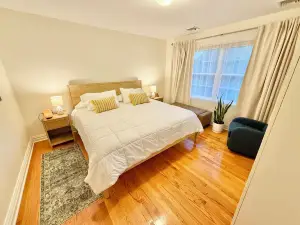 New Cozy pristine home in Mountainside NJ, Mins to NYC free coffee, Smart Tvs +