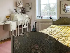 4 person holiday home in Örsundsbro