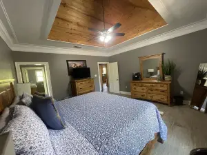 Peaceful Cabin Overlooking the Bogue Chitto River