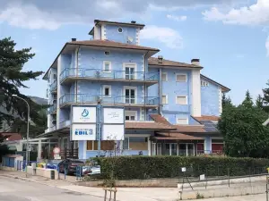Azzurro Hotel Residence