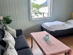 Lydersen Rorbuer Budget Hostel & Private Apartments
