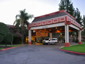 Piccadilly Inn Airport