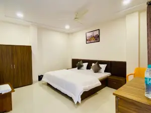 Maa Kripa Hotel