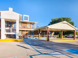 Motel 6 Lawton, OK