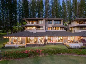 Ocean View Retreat with Expansive Lanai - Luxurious Serenity Escape